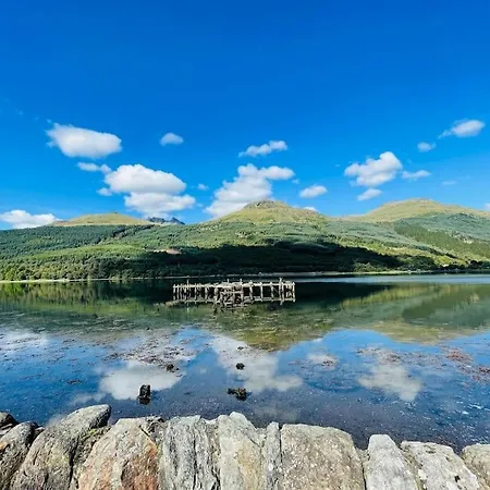 Cheerful Stays: 4 Bedroom Cottage In Arrochar Exterior photo