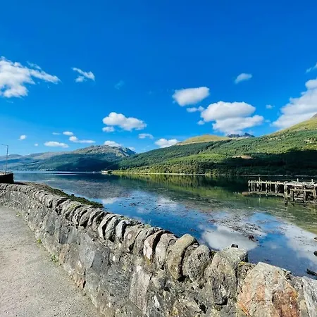 Cheerful Stays: 4 Bedroom Cottage In Arrochar Exterior photo