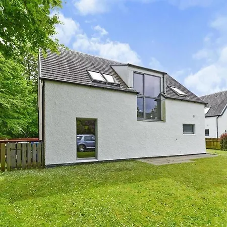 Cheerful Stays: 4 Bedroom Cottage In Arrochar Exterior photo