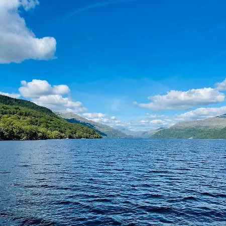 Cheerful Stays: 4 Bedroom Cottage In Arrochar Exterior photo