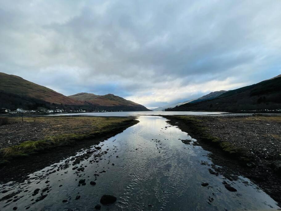 Cheerful Stays: 4 Bedroom In Holiday home Arrochar