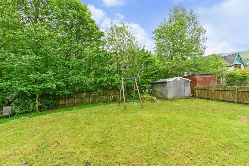 Cheerful Stays: 4 Bedroom In Holiday home Arrochar