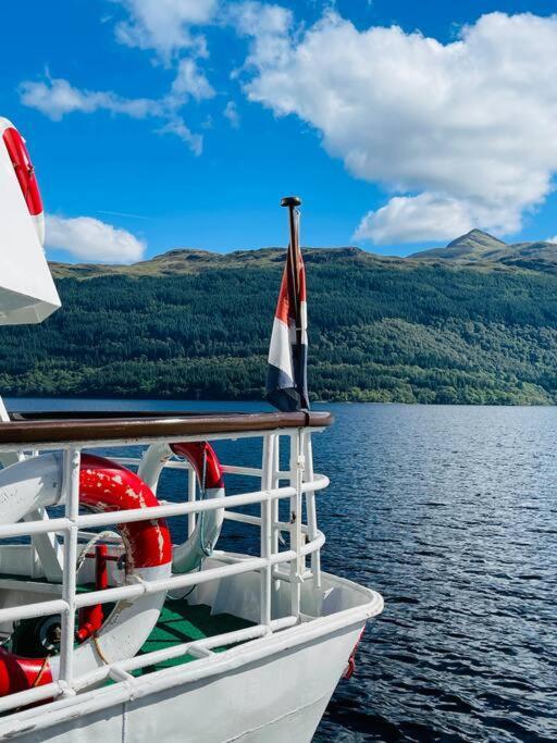 Cheerful Stays: 4 Bedroom In Holiday home Arrochar