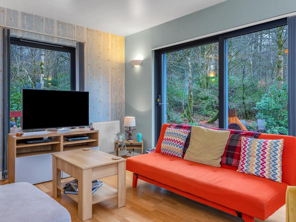 Cheerful Stays: 4 Bedroom In Holiday home