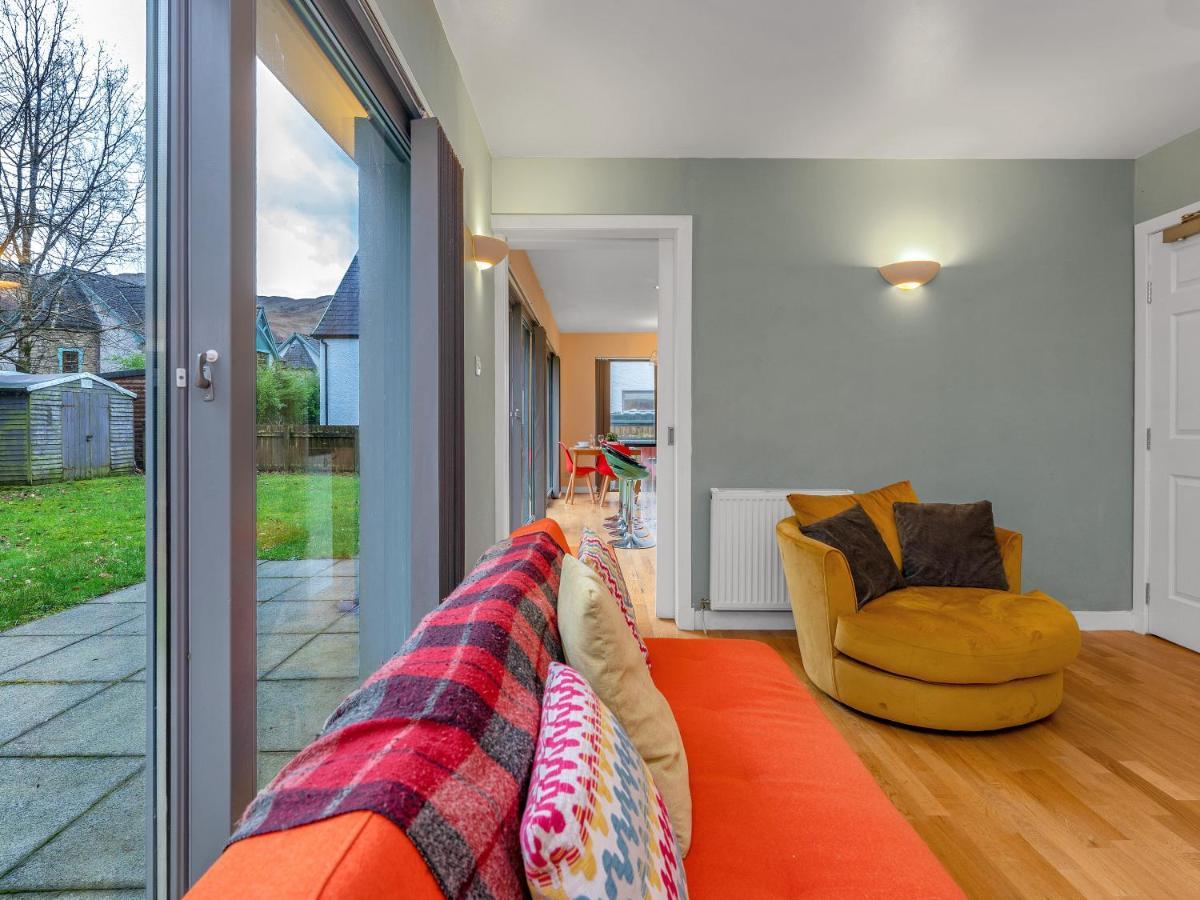 Holiday home Cheerful Stays: 4 Bedroom In
