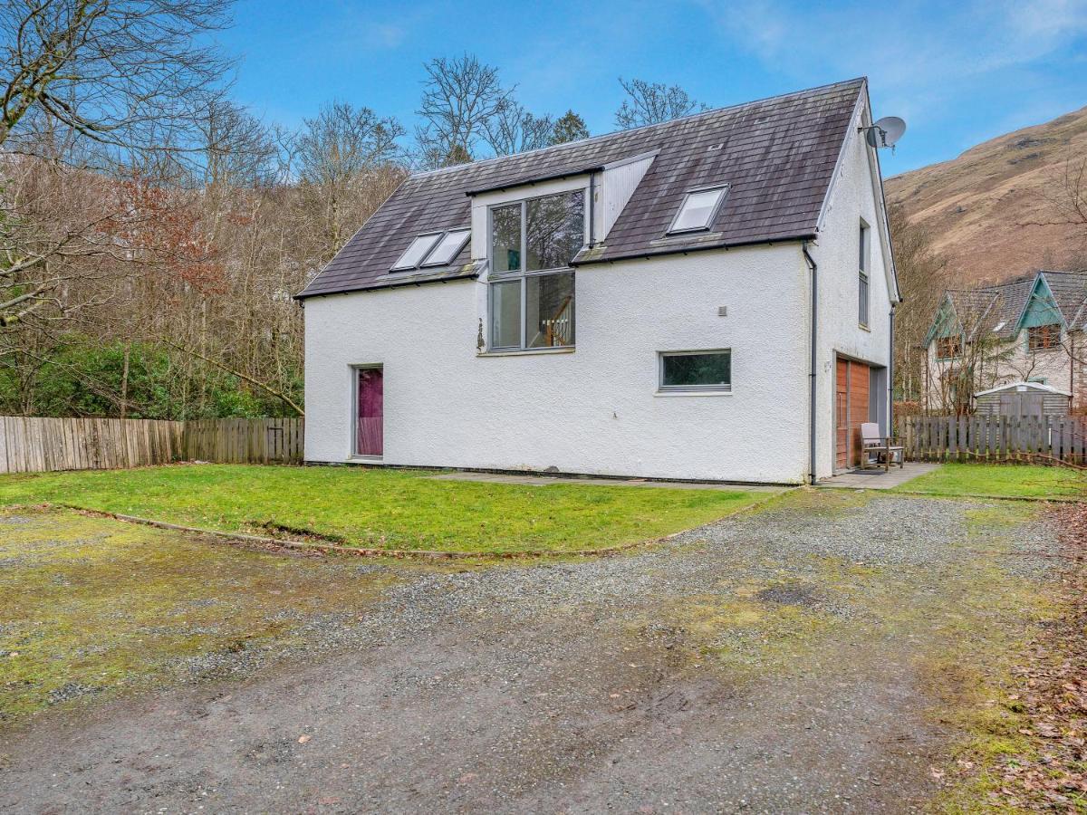 Holiday home Cheerful Stays: 4 Bedroom In Arrochar