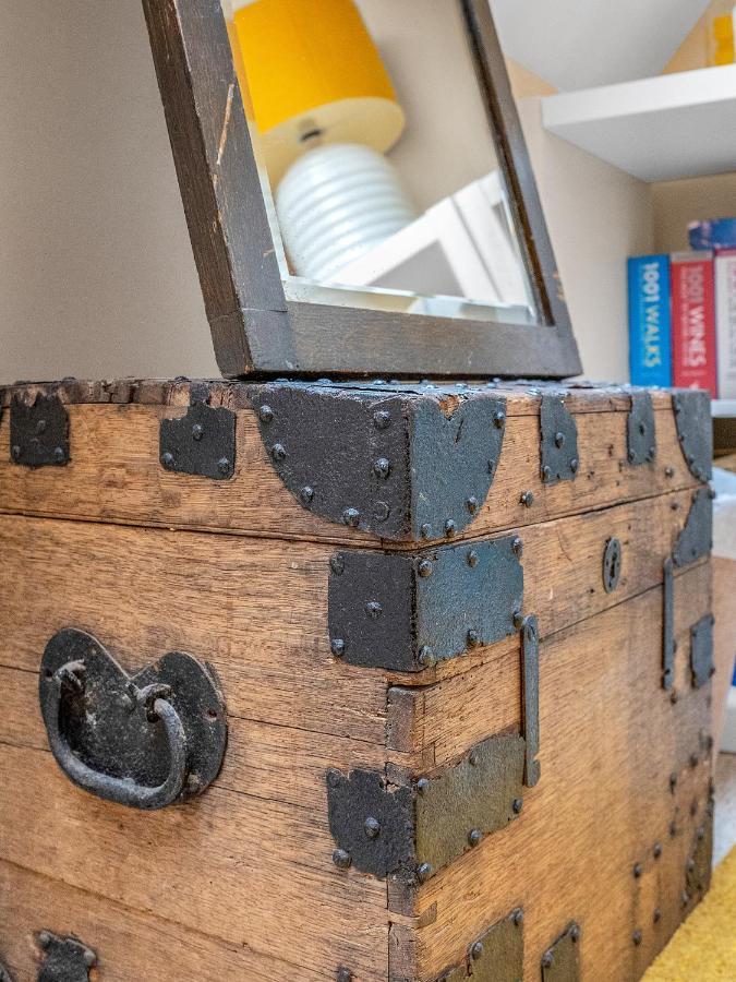 Holiday home Cheerful Stays: 4 Bedroom In *