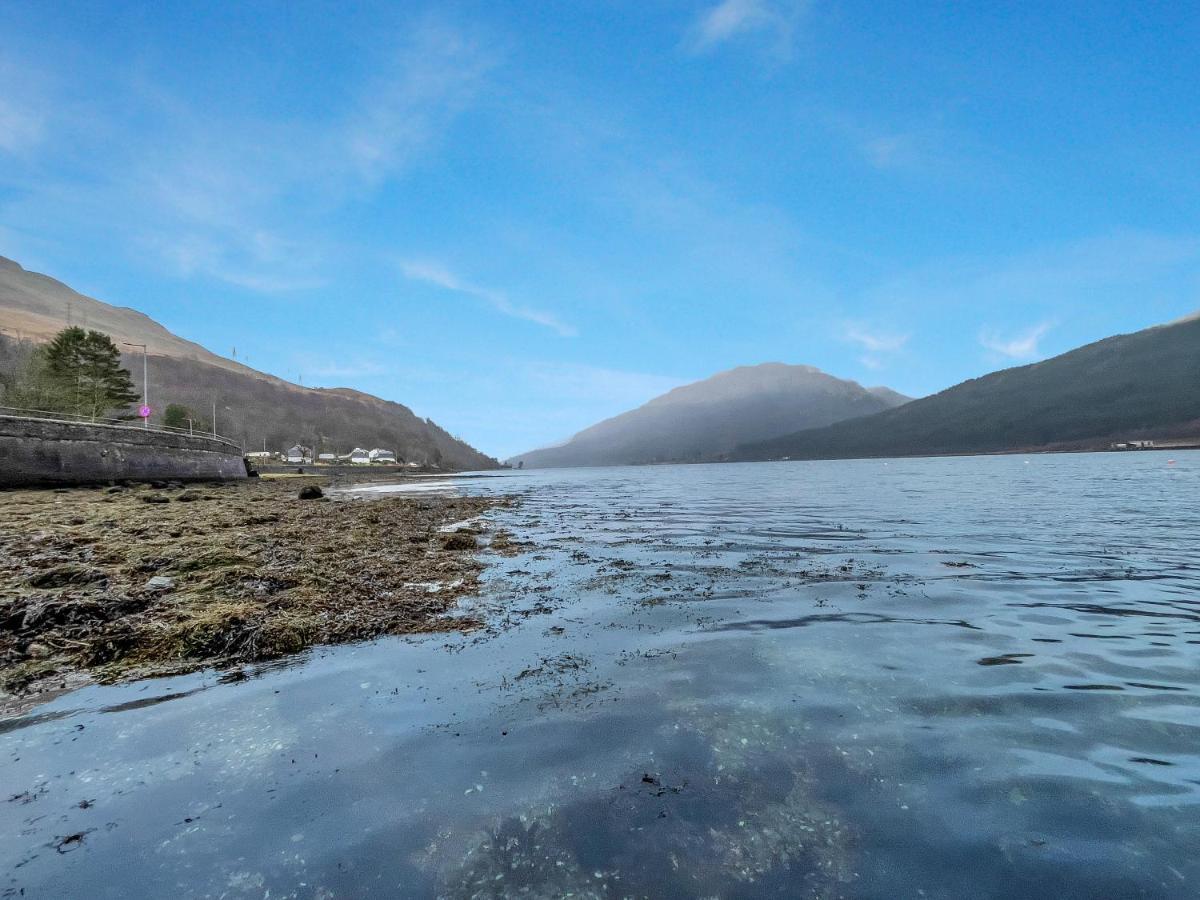 Cheerful Stays: 4 Bedroom In Holiday home Arrochar