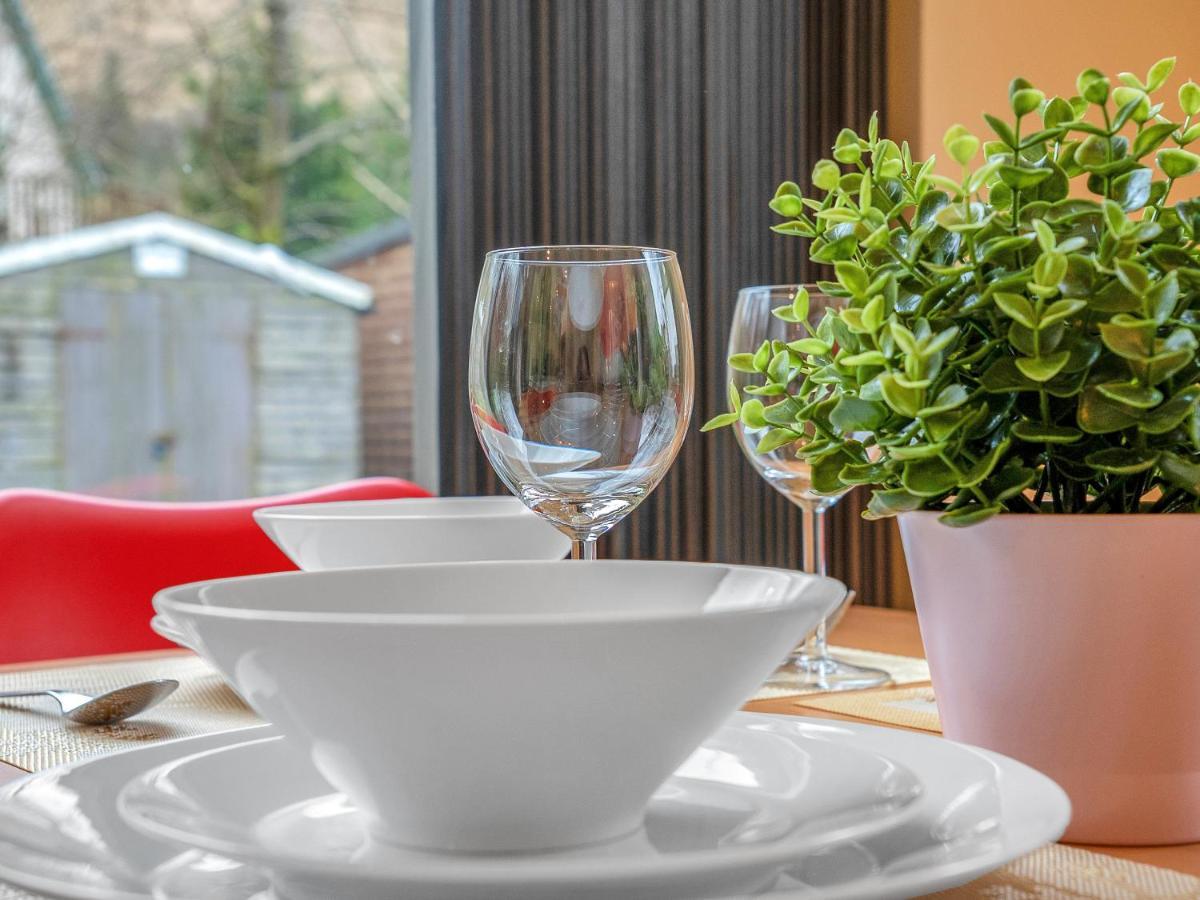 Cheerful Stays: 4 Bedroom In Arrochar