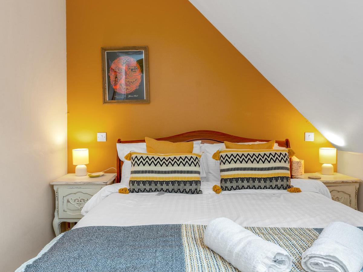 Cheerful Stays: 4 Bedroom In * Arrochar