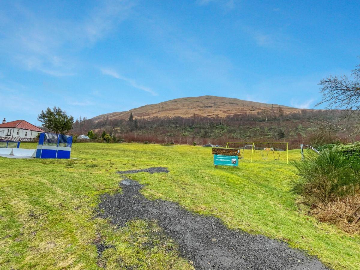 Holiday home Cheerful Stays: 4 Bedroom In *