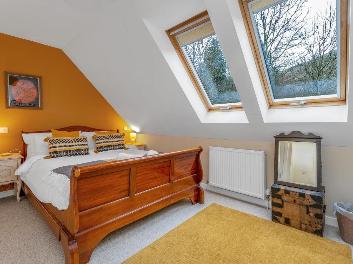 Cheerful Stays: 4 Bedroom In * Arrochar