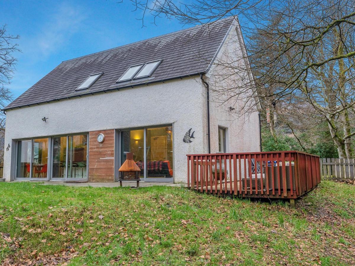 Holiday home Cheerful Stays: 4 Bedroom In