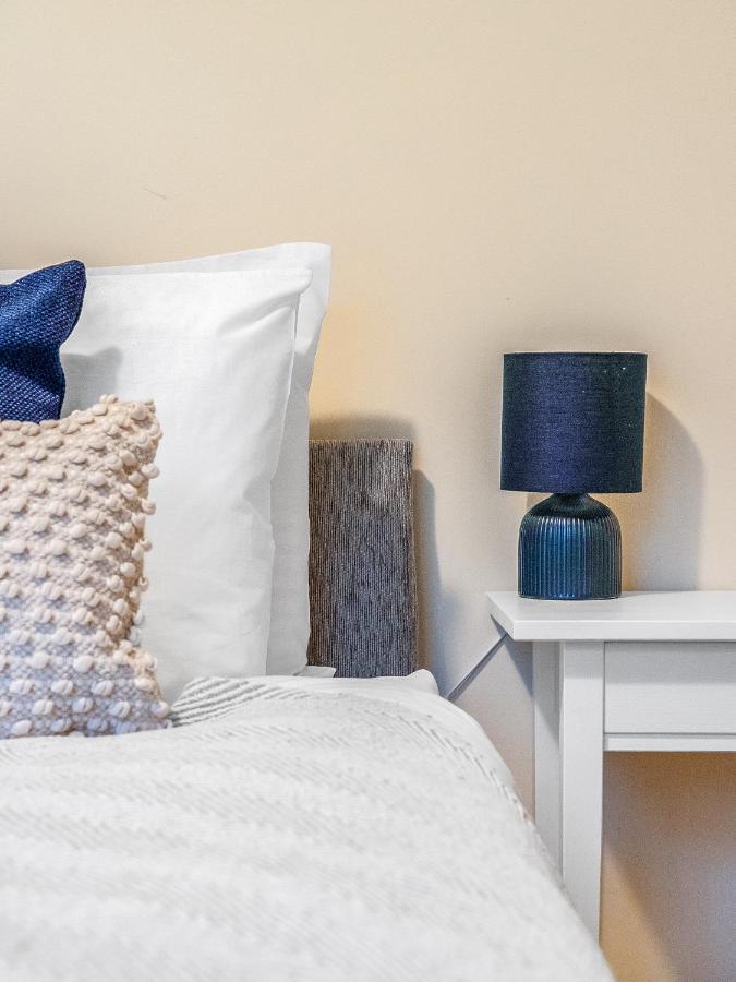 Holiday home Cheerful Stays: 4 Bedroom In