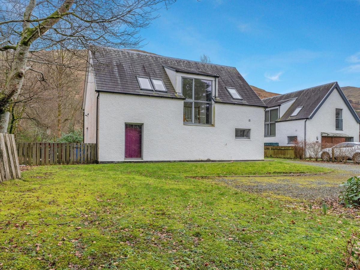 Holiday home Cheerful Stays: 4 Bedroom In