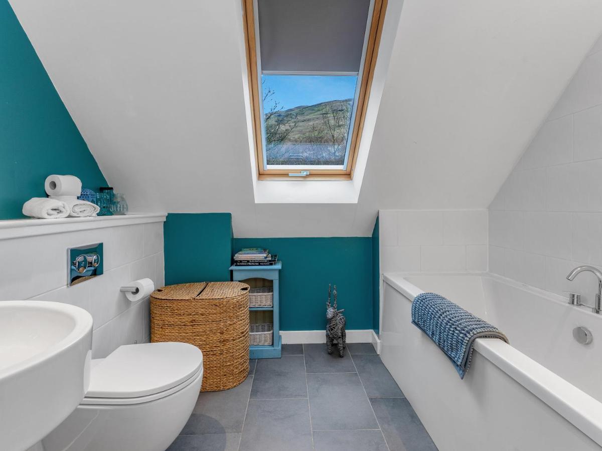 Holiday home Cheerful Stays: 4 Bedroom In *